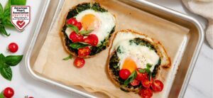 Mini Breakfast Pizzas With Egg, Spinach and Pesto featured image
