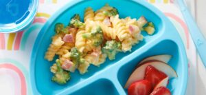 Baked Cheesy Pasta With Broccoli and Pear featured image